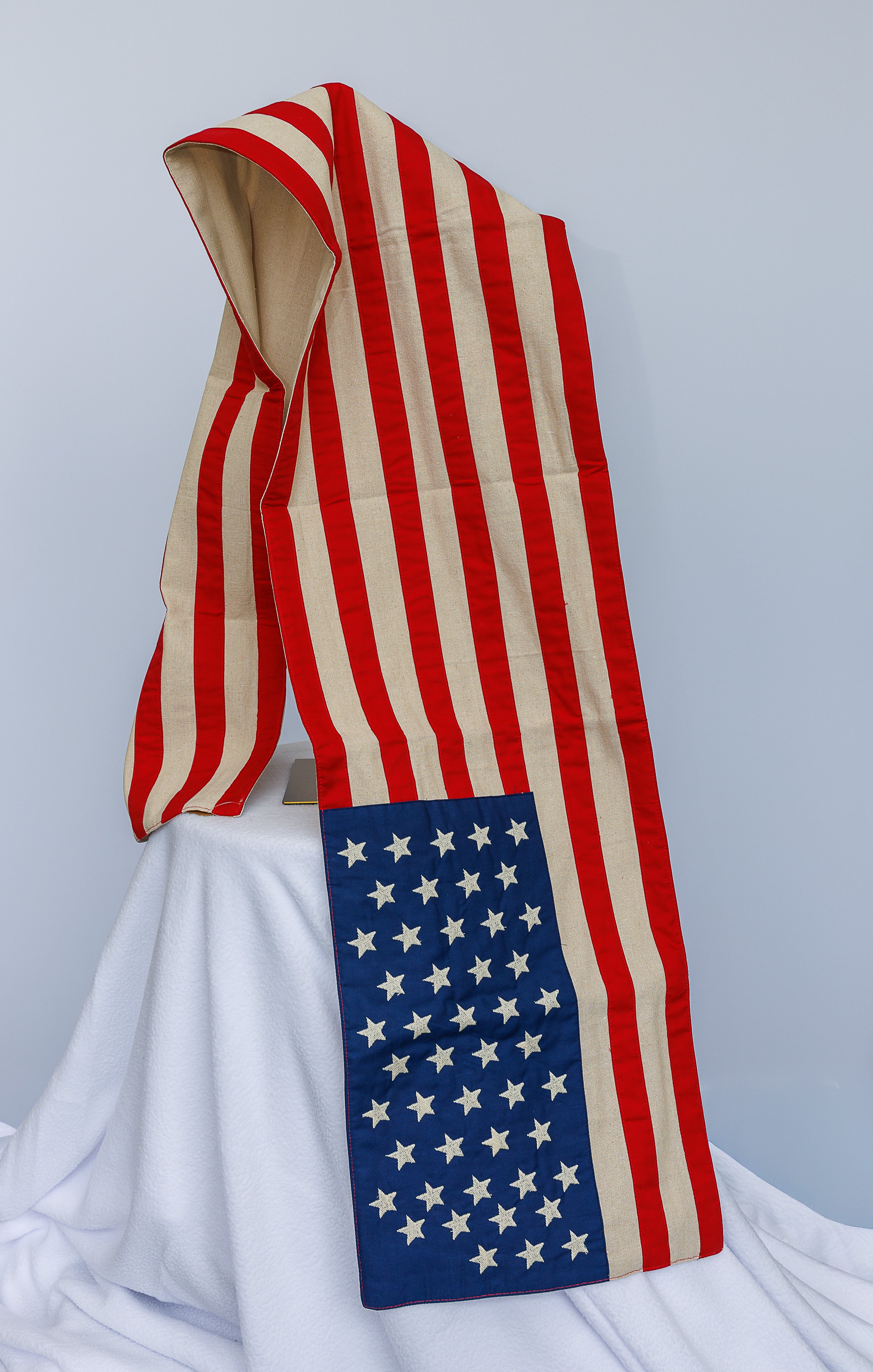 Linen American flag table runner, embroidered stars, Red, White, and Blue