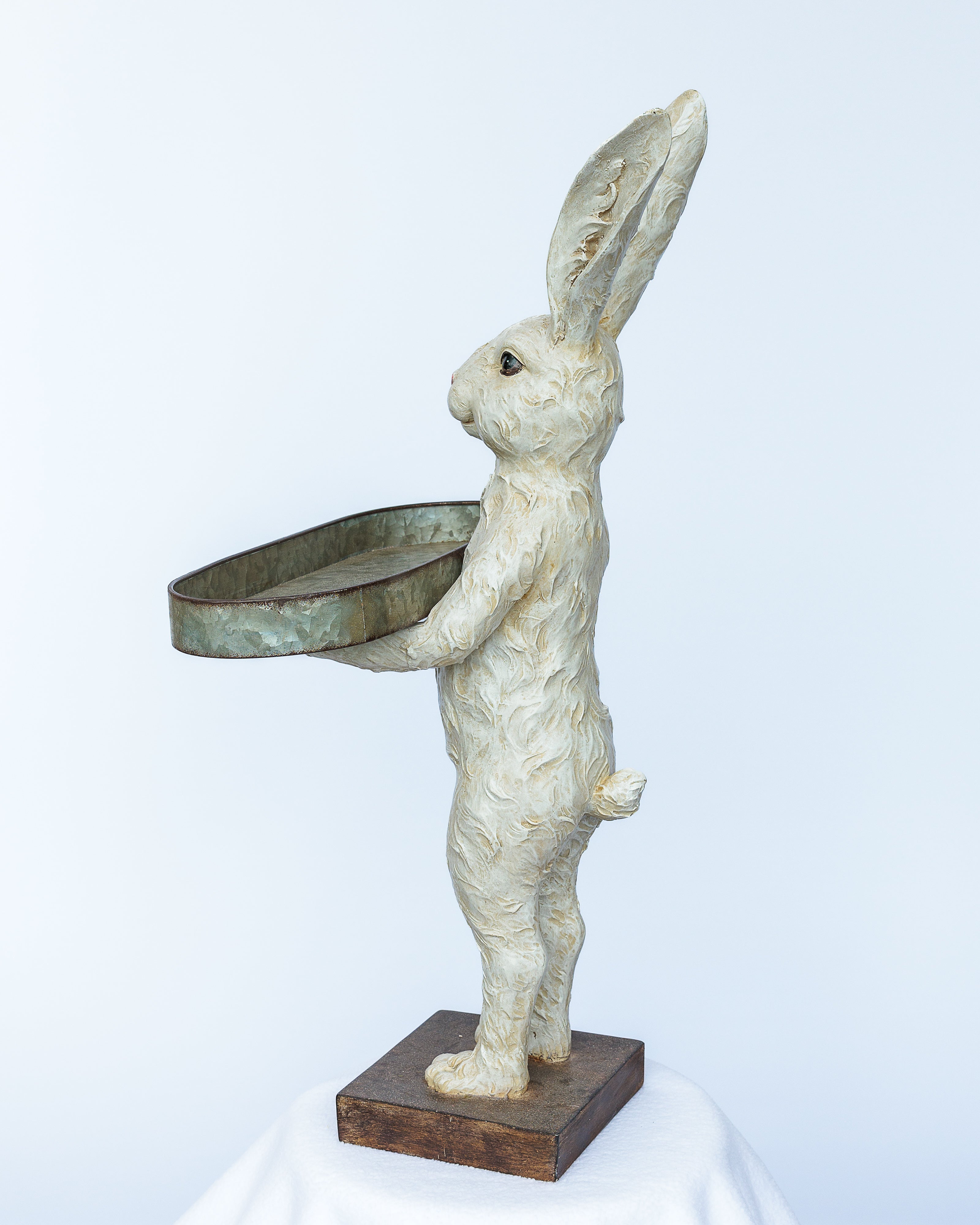 White resin Butler bunny with tray