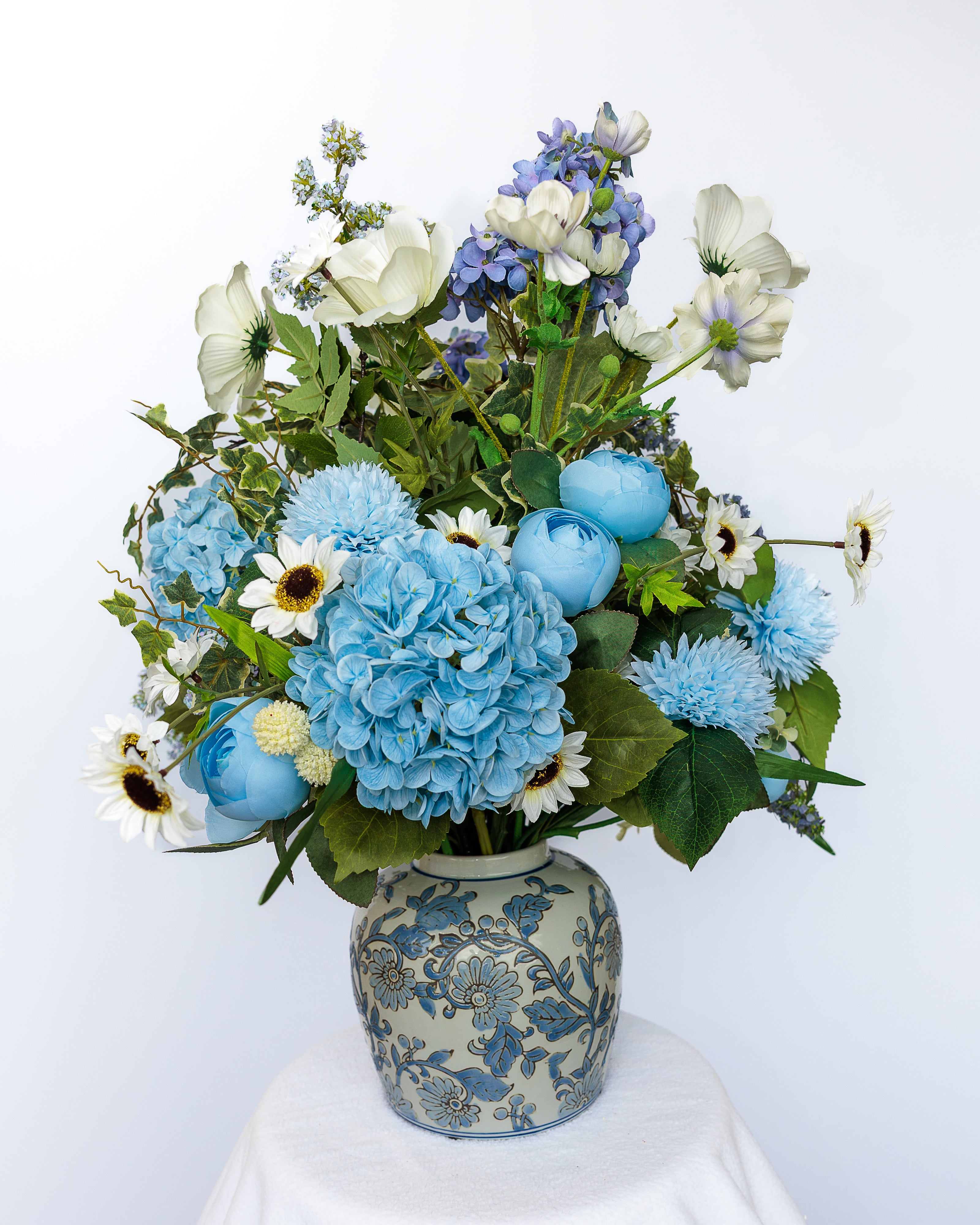 Blue and White Ceramic Ginger Jar vase