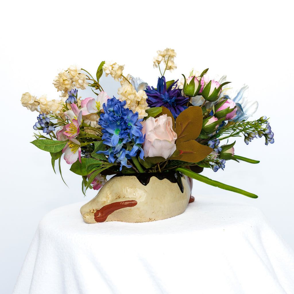 Beagle dog ceramic planter