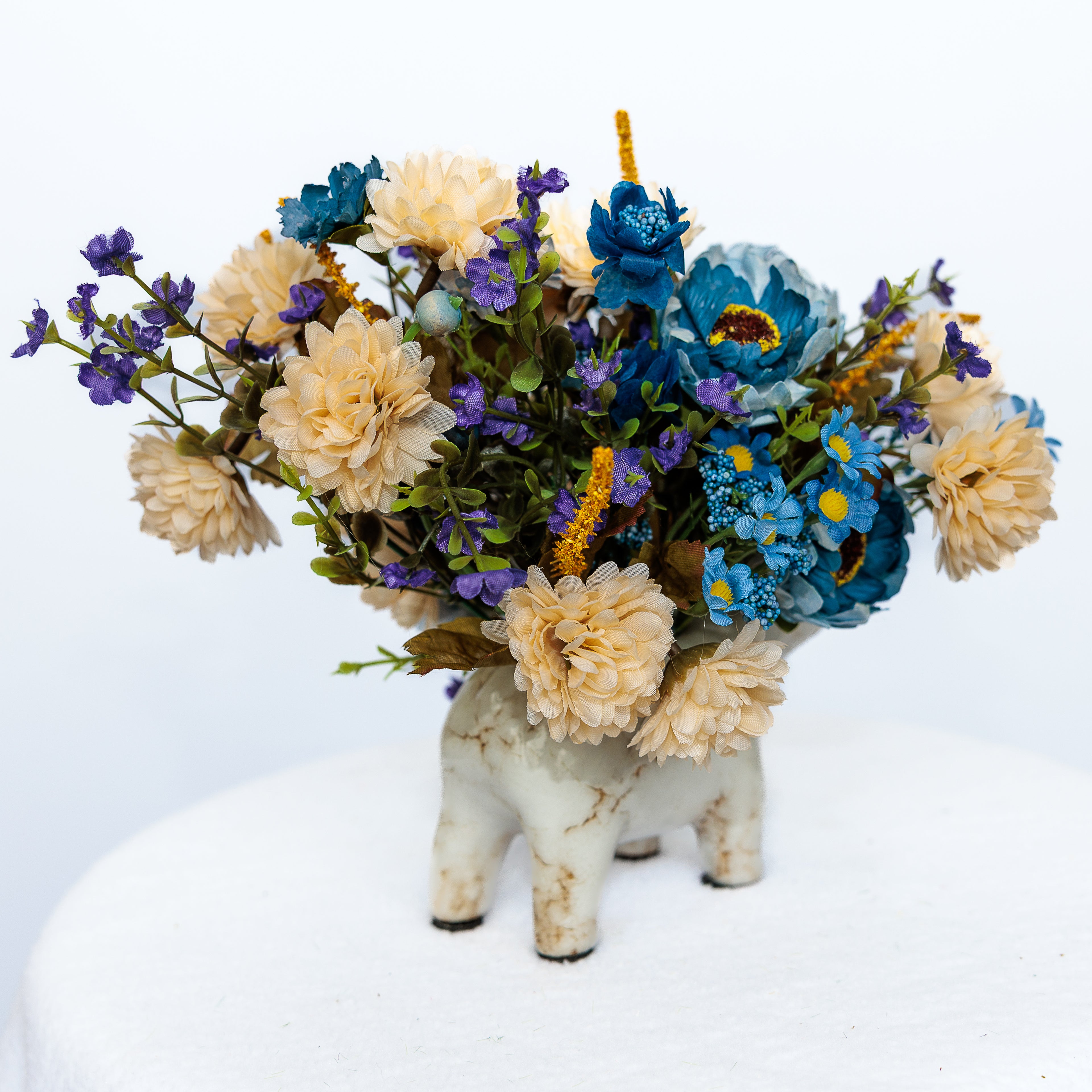 Small English bulldog vase